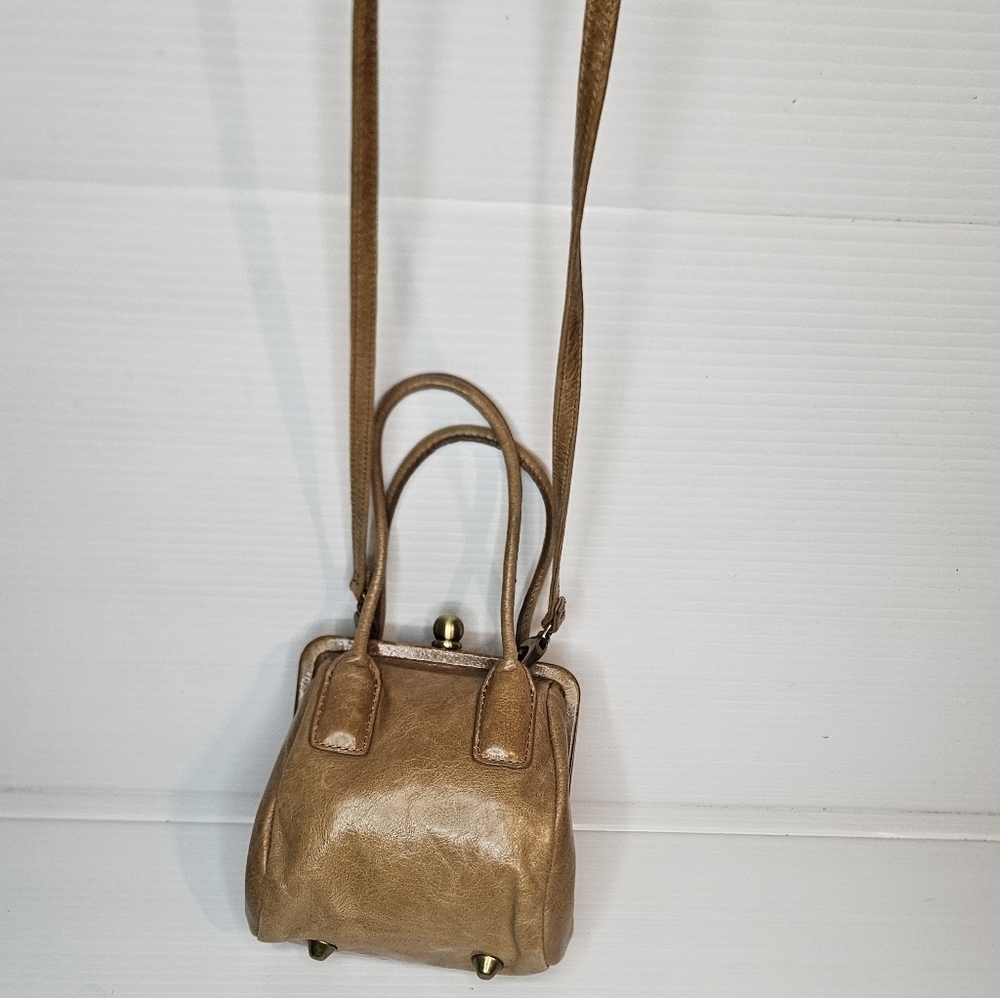 Hobo International Vintage DistressedLeather Kiss-Lock Crossbody,Top Handle Purs